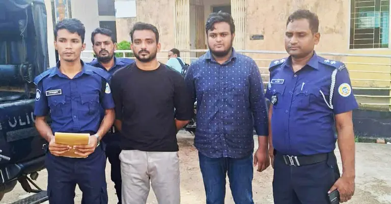 পুলিশি হেফাজতে আটকরা